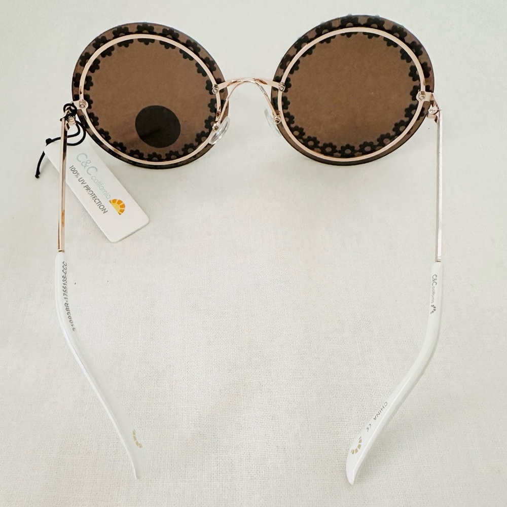 C&C California Brown Sunglasses with White Daisy Pattern Accents - Picture 3 of 7